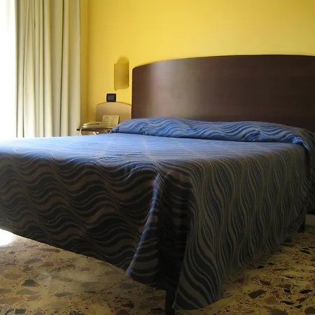 Carpino Hotel *